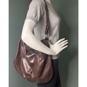 Xlg Boho HOBO INTERNATIONAL Pleated Glazed Leather Brown w/Twisted Strap $288